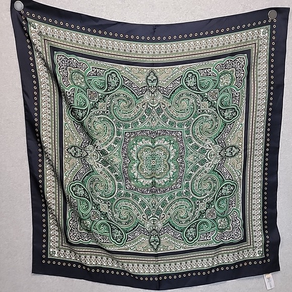 MICHAEL KORS 100% Silk Square Scarf Green & Navy Ornate Paisley Print 36×36 in - Picture 1 of 15